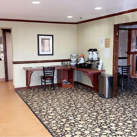 Hotel Baymont By Wyndham Battle Creek/I-94 Exterior foto