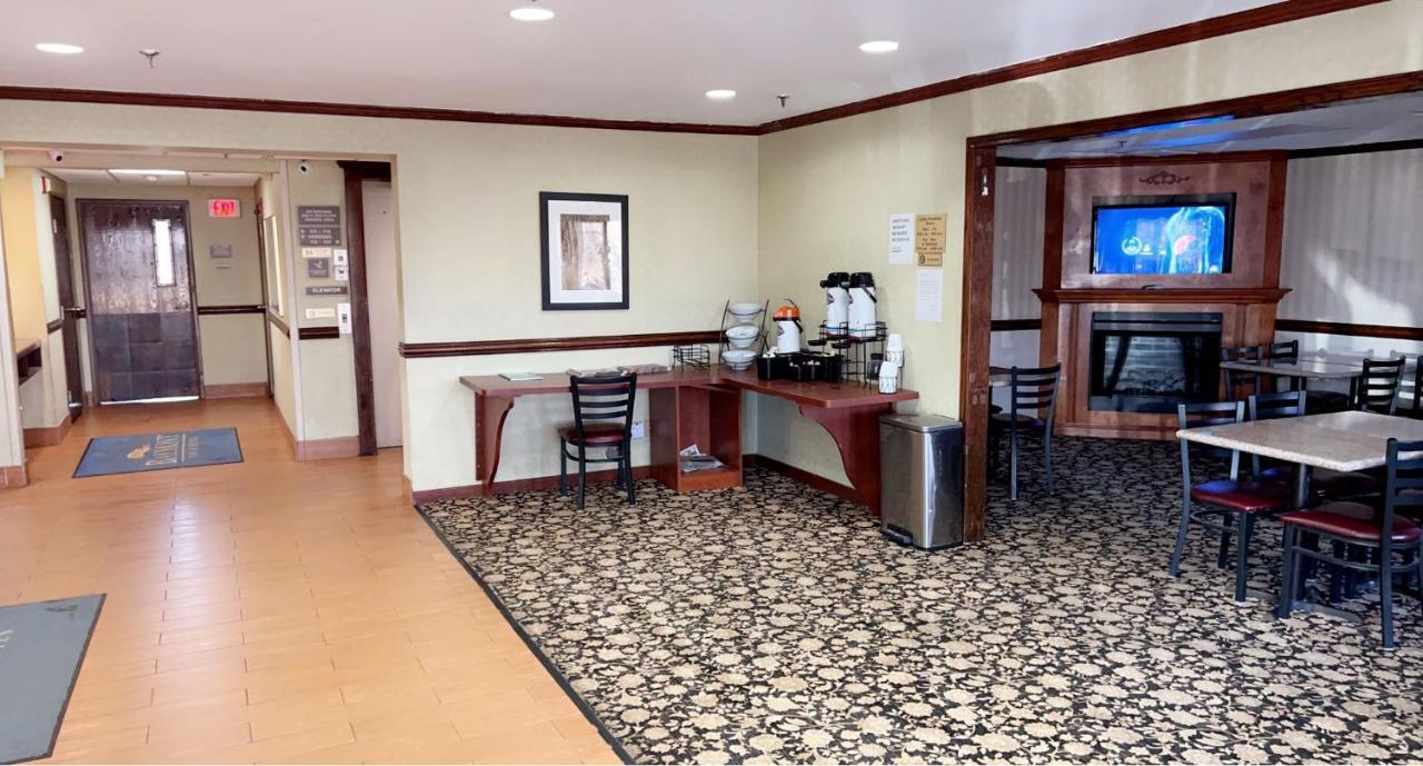 Hotel Baymont By Wyndham Battle Creek/I-94 Exterior foto