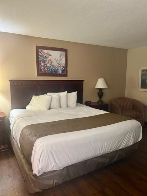 Hotel Baymont By Wyndham Battle Creek/I-94 Exterior foto